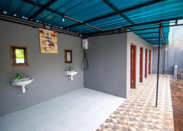 Puri Hostel *